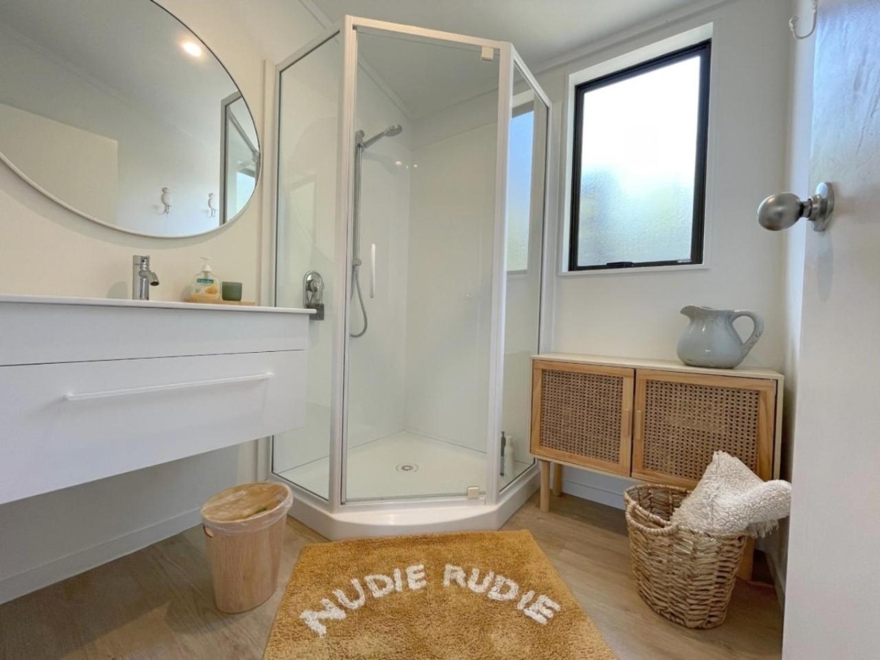Seaview Estate - Stay Waiheke Onetangi Bagian luar foto
